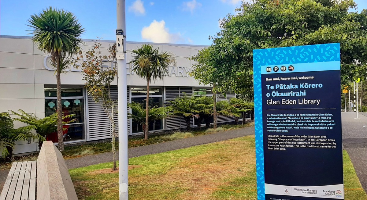 Glen Eden Library Sign