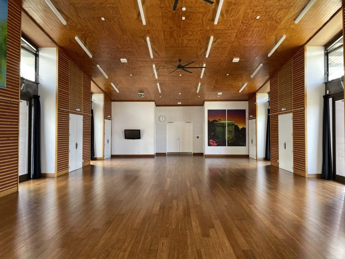W1200h900 Main Hall (1)
